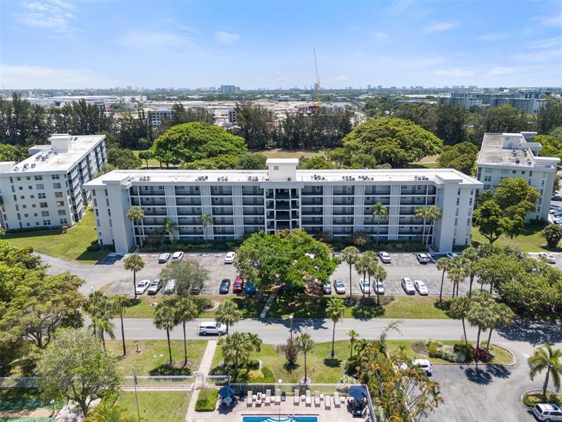 2650 S Course Dr 409, Pompano Beach