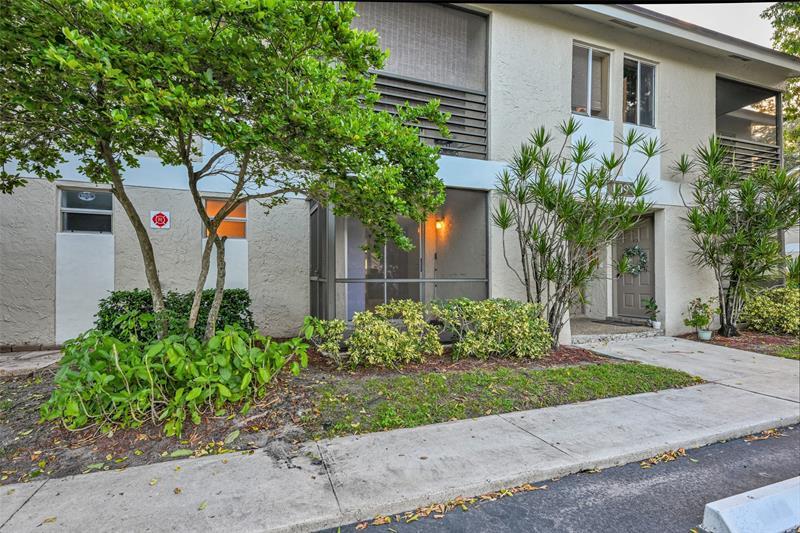 109 Gardens Dr 103, Pompano Beach