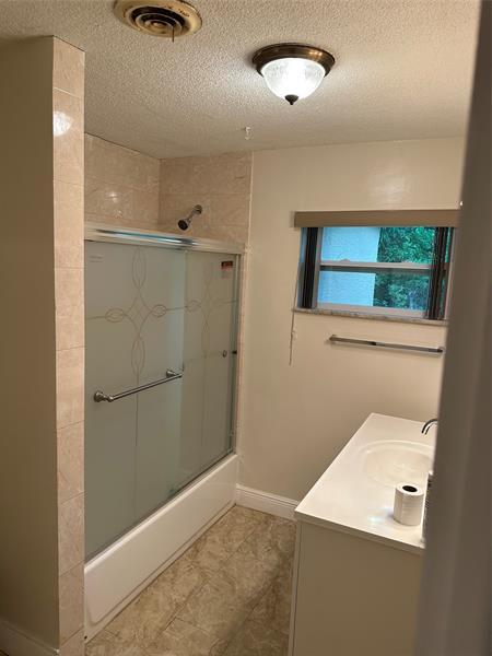 3513 Nw 33rd St, Lauderdale Lakes