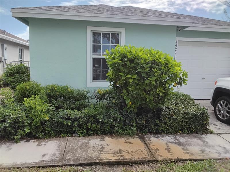 4322 Nw 1st Ter, Deerfield Beach