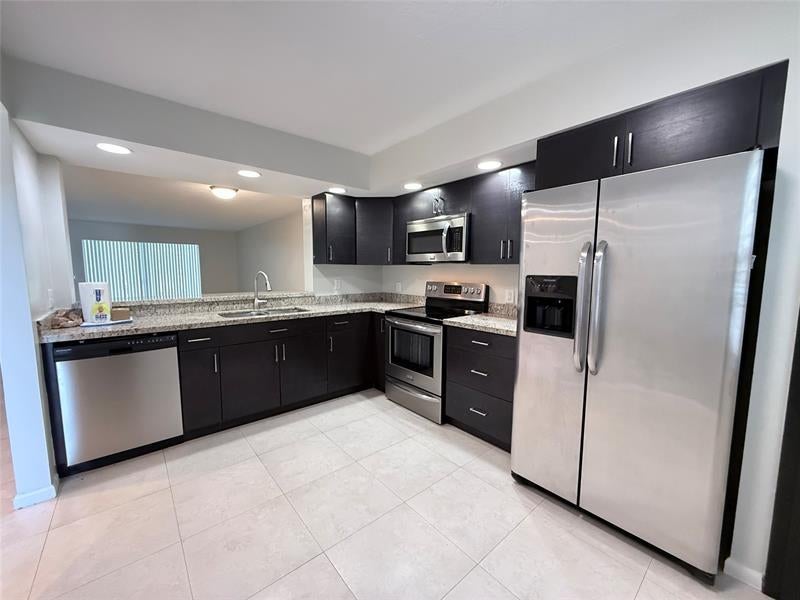 1201 Sw 128th Ter 104 E, Pembroke Pines
