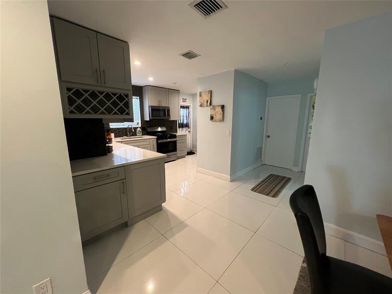 1658 Madison St, Hollywood