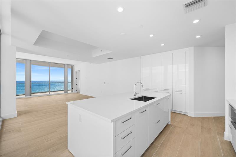 153 N Seabreeze 1005-s, Fort Lauderdale