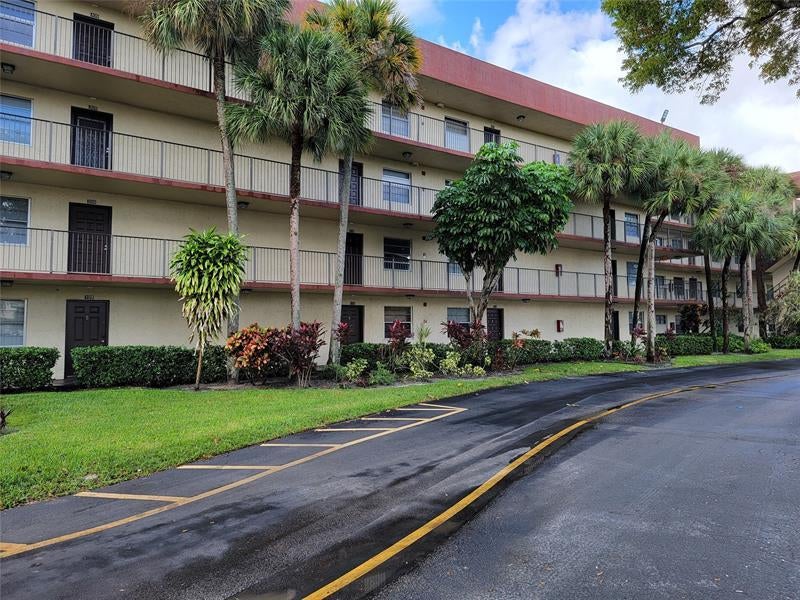 3341 Nw 47th Ter 317, Lauderdale Lakes