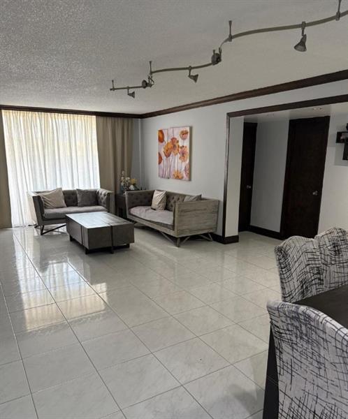 1833 S Ocean Dr, Hallandale