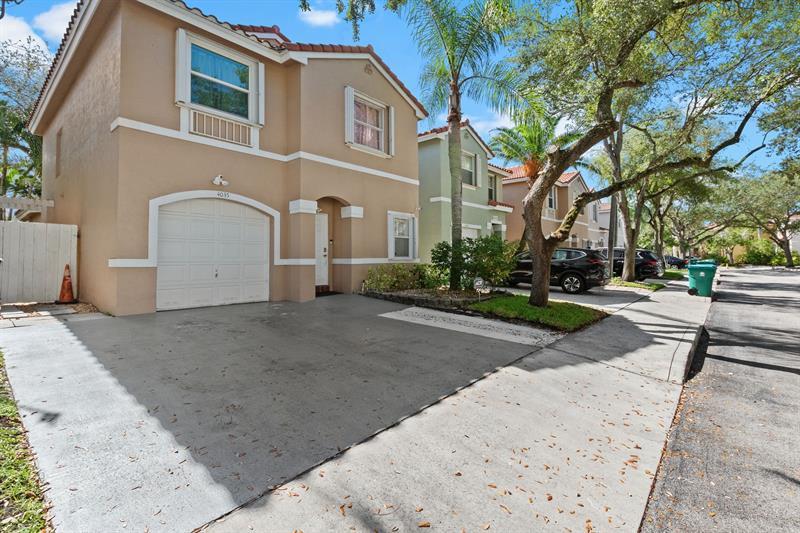 4035 Tree Tops Rd, Cooper City