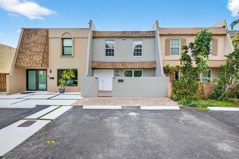 7506 Nw 75th St, Tamarac