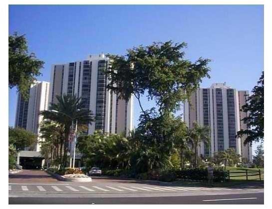 20301 W Country Club Dr 2025, Aventura