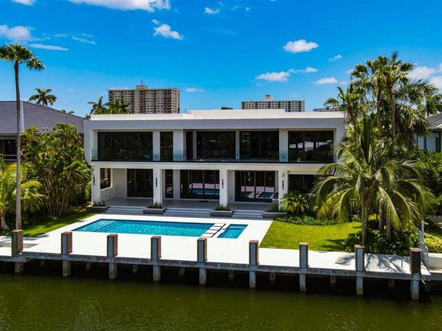 3 of 7 - 2405 Castilla Isle, Fort Lauderdale, FL