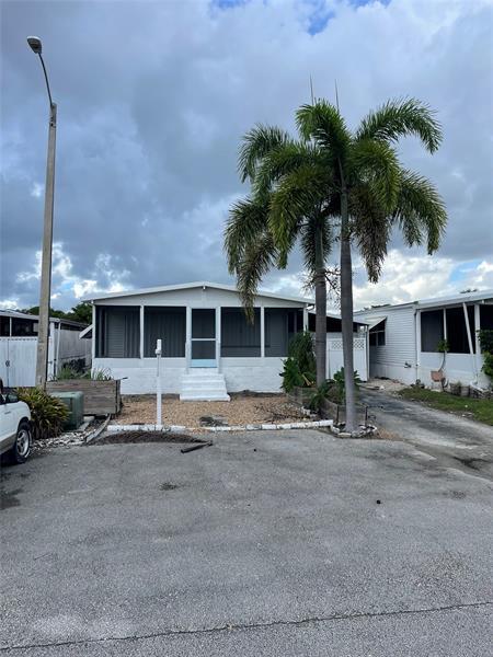 5627 Lagoon Dr, Fort Lauderdale