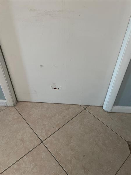 4 of 18 - 5507 W Park Rd, Hollywood, FL