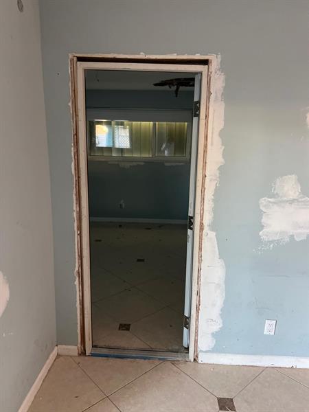 5 of 18 - 5507 W Park Rd, Hollywood, FL