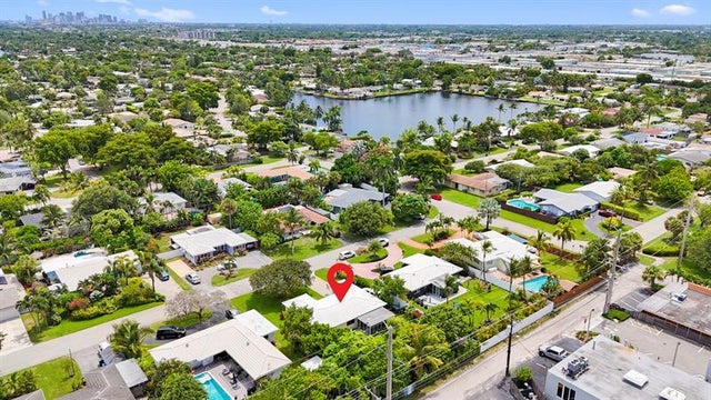 1 of 38 - 1577 Ne 49th St, Oakland Park, FL