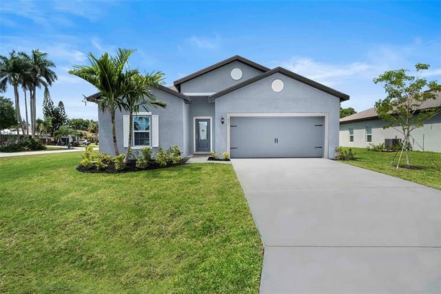 1 of 19 - 951 Sw Castaneda Ln, Port St. Lucie, FL