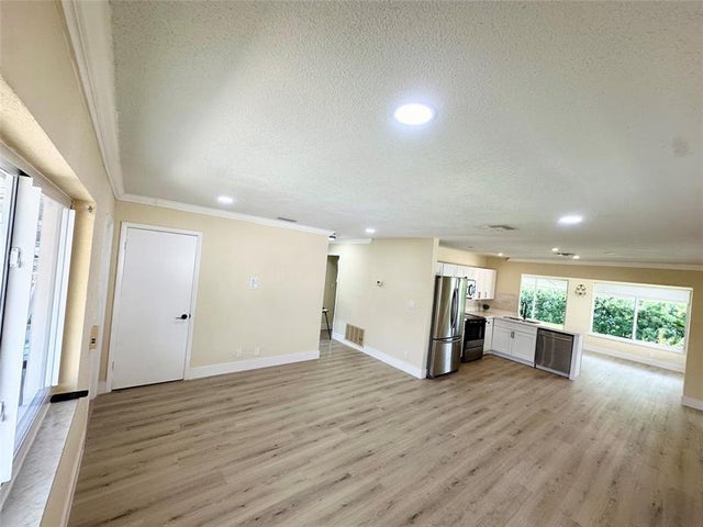 1 of 18 - 4514 Nw 49th Dr, Tamarac, FL