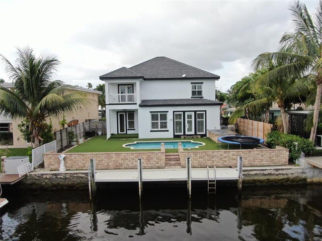 1 of 68 - 909 Mango Isle, Fort Lauderdale, FL