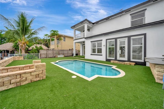 2 of 68 - 909 Mango Isle, Fort Lauderdale, FL