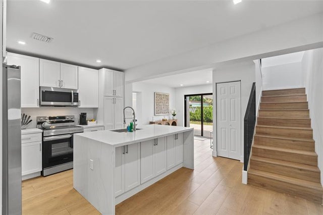 4 of 58 - 1561 Sw 23rd Ave, Fort Lauderdale, FL