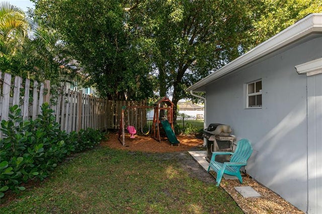 2 of 42 - 3261 Nw 6th Ave, Fort Lauderdale, FL