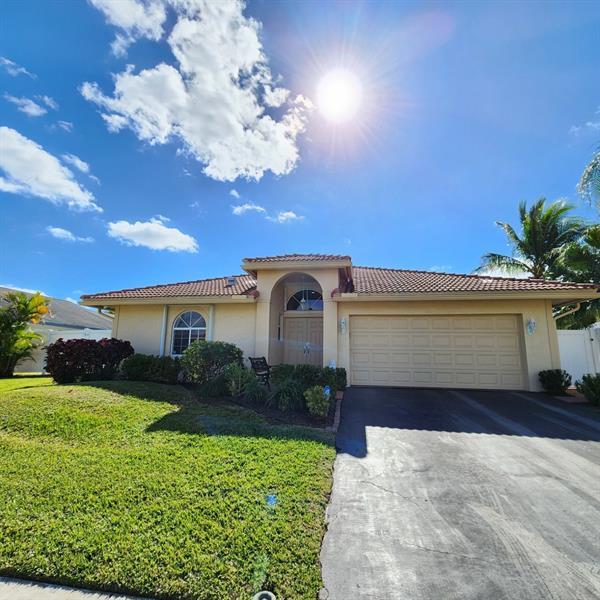 3 of 35 - 426 Se 3rd Pl, Dania, FL
