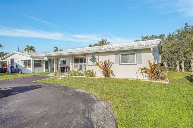 3 of 29 - 2403 Emerson Cir, Hollywood, FL