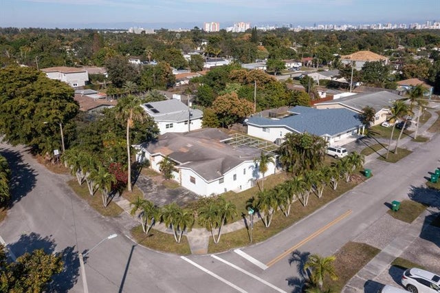 2 of 44 - 17355 Ne 7th Ave, Miami, FL