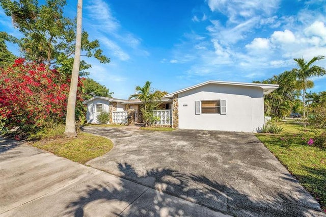 5 of 44 - 17355 Ne 7th Ave, Miami, FL