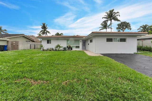 2 of 45 - 5921 Ne 15th Ave, Fort Lauderdale, FL