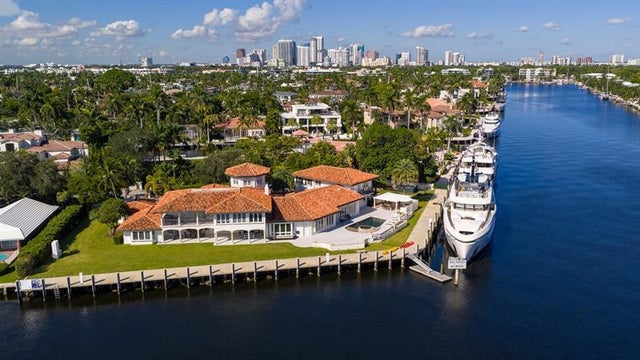 2 of 54 - 2301 Aqua Vista Blvd, Fort Lauderdale, FL