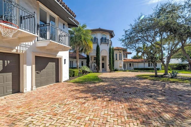 4 of 54 - 2301 Aqua Vista Blvd, Fort Lauderdale, FL