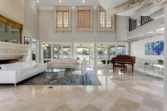 5 of 54 - 2301 Aqua Vista Blvd, Fort Lauderdale, FL