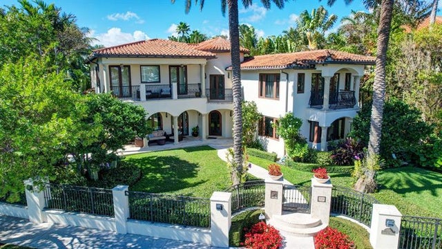 2 of 100 - 815 Idlewyld Dr, Fort Lauderdale, FL