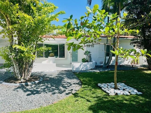 3 of 48 - 1910 Ne 17th Ter, Fort Lauderdale, FL