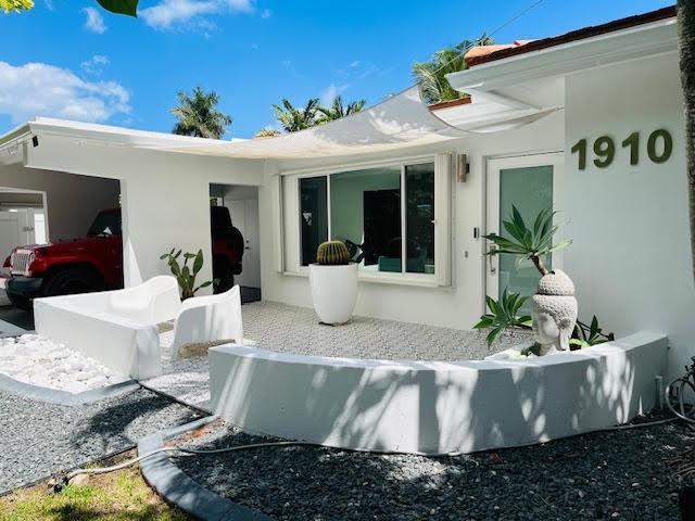 4 of 48 - 1910 Ne 17th Ter, Fort Lauderdale, FL