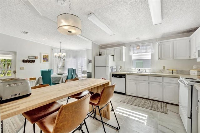5 of 16 - 6579 Spanish Lakes Blvd, Fort Pierce, FL