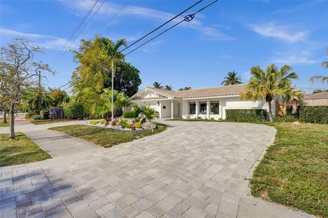 2 of 21 - 4100 Bayview Dr, Fort Lauderdale, FL