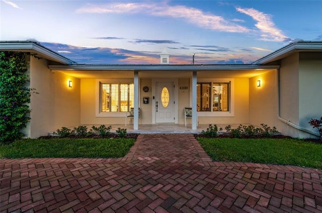 1 of 28 - 4220 Ne 26th Ter, Lighthouse Point, FL