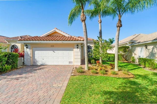 1 of 32 - 8338 Se Angelina Ct, Hobe Sound, FL