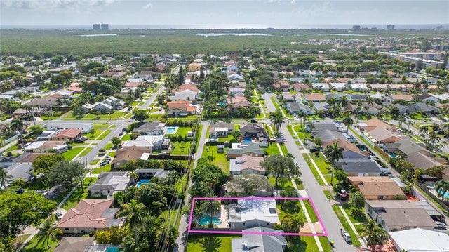 3 of 50 - 223 Se 7th St, Dania, FL