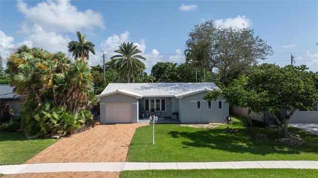 5 of 50 - 223 Se 7th St, Dania, FL