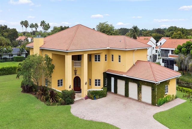1 of 47 - 11621 Sw 1st St, Plantation, FL