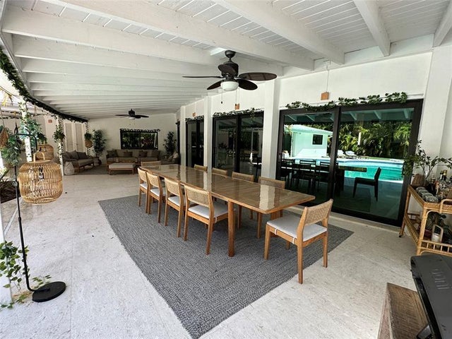 4 of 31 - 6205 Sw 108 St, Pinecrest, FL
