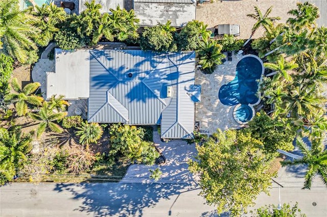 4 of 40 - 1600 Ne 16th St, Fort Lauderdale, FL