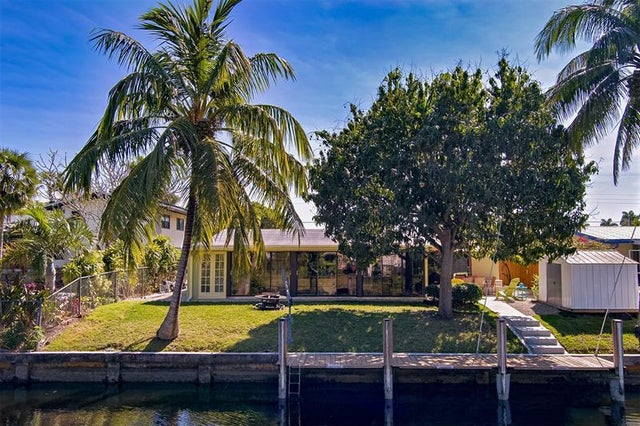 2 of 32 - 2555 Nassau Ln, Fort Lauderdale, FL