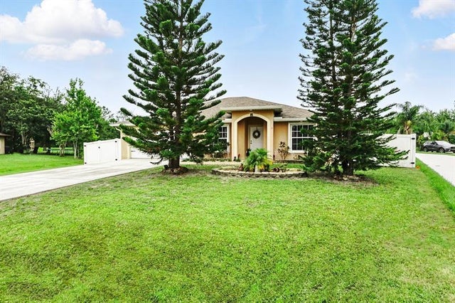 2 of 33 - 1427 Swift, Poinciana, FL