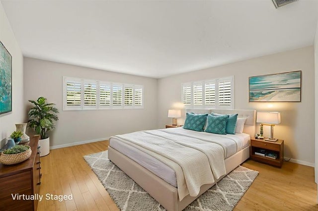 4 of 26 - 3697 Ne 19th Ave, Oakland Park, FL