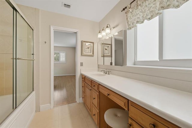 5 of 26 - 3697 Ne 19th Ave, Oakland Park, FL