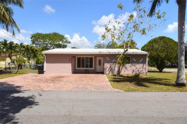 4 of 32 - 981 Sw 32nd St, Fort Lauderdale, FL