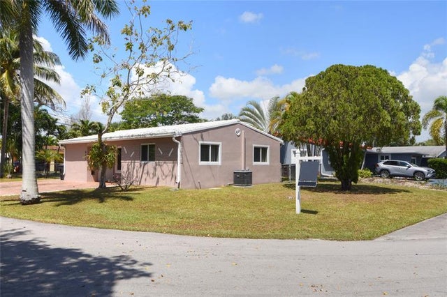 5 of 32 - 981 Sw 32nd St, Fort Lauderdale, FL