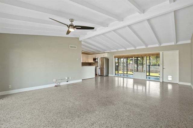 4 of 35 - 2624 Okeechobee Ln, Fort Lauderdale, FL